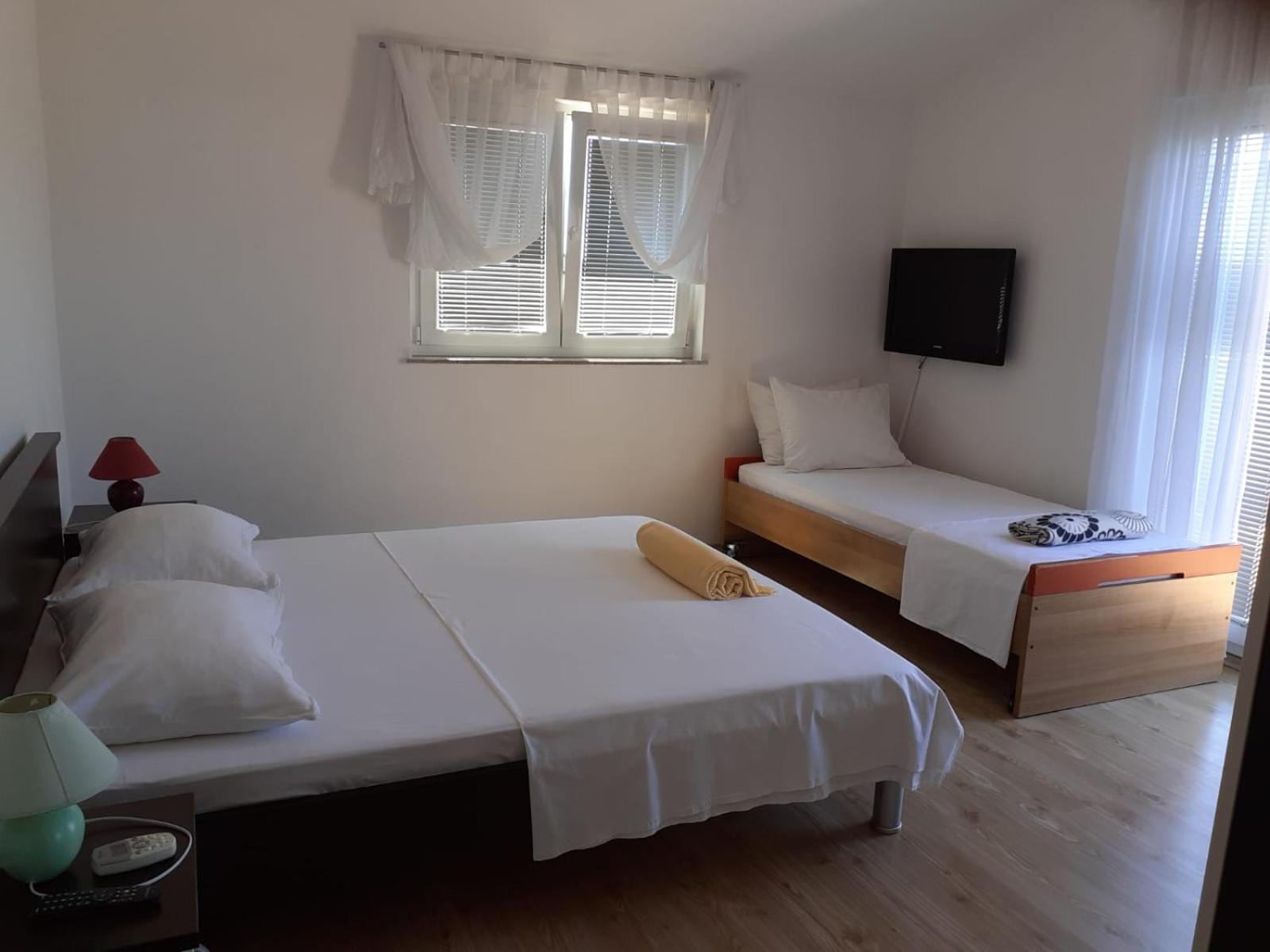 Apartmani Sanda I Leo Bibinje Exterior foto